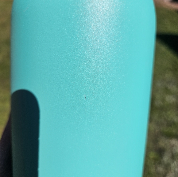 Owala 32 Oz Freesip Neon Basil - Picture 9 of 10